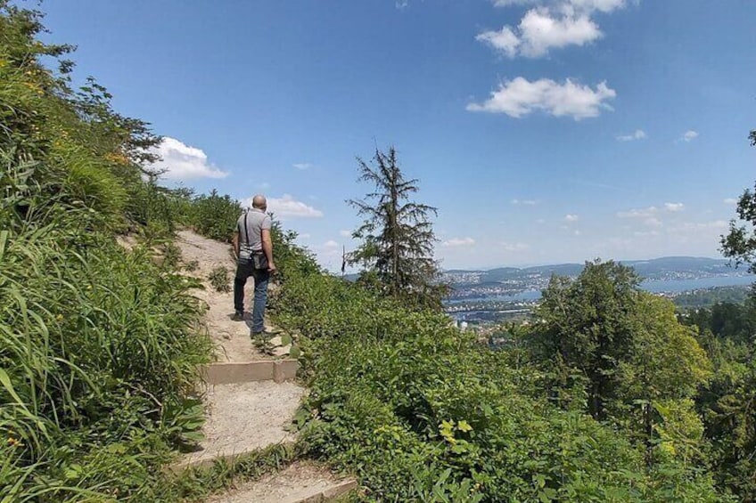 Mountain air and city pulse: Hike with Alpine flair