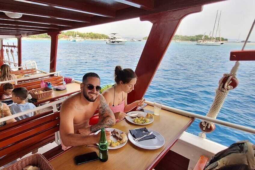 All-Inclusive Blue Lagoon & 3 Island Boat Tour with Food & Drinks