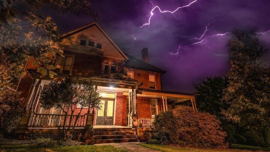 Dive into Charlottesville's Supernatural Side on Our Ghost Tour.