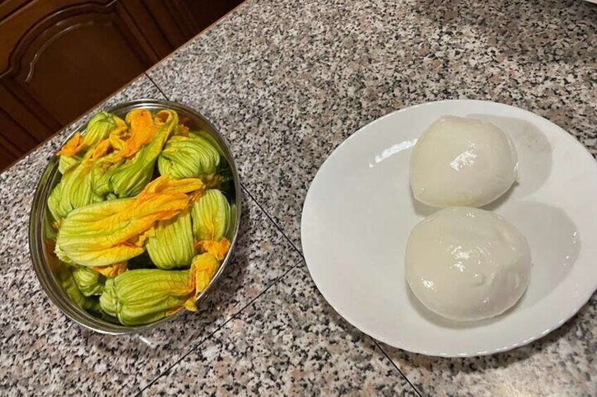 stuffed (with mozzerella and anchovies) zucchini florets