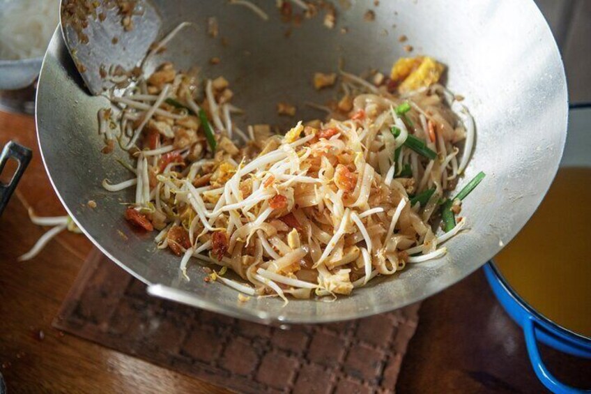 Enjoy local's famous dishes such Pad Thai, Papaya Salad and Mango/Seasonal Fruit with Coconut Sticky Rice