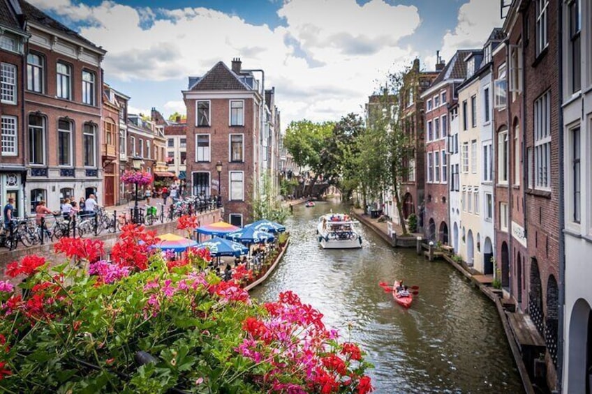 Private transfer from Brussels to Amsterdam, 2h Stop in Utrecht