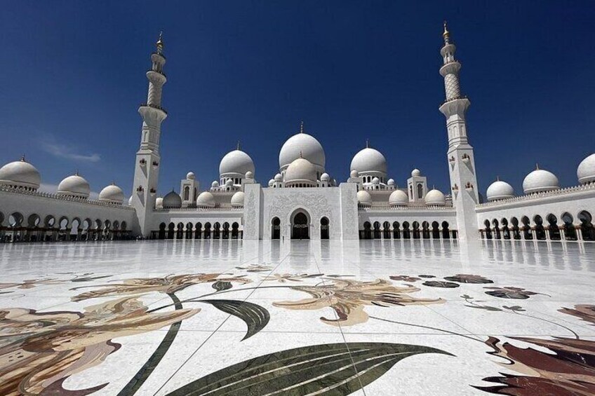 Sheikh Zayed Grand Mosque & Louvre Museum Private Tour From Dubai