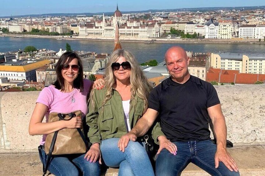 Budapest's Highlights- Half Day Tour