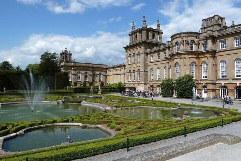 Blenheim Palace in a Day with Admission and Private Vehicle