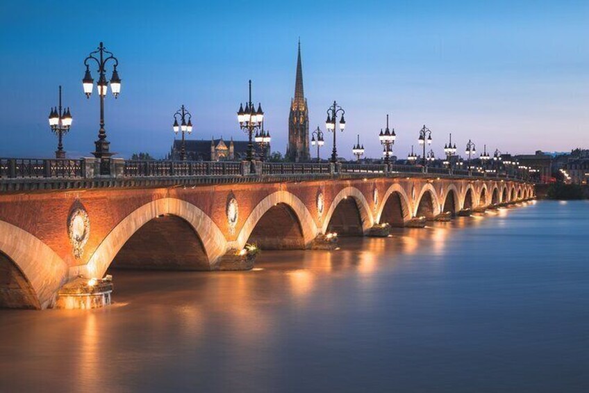 3-Hour Private Guided Tour in Bordeaux