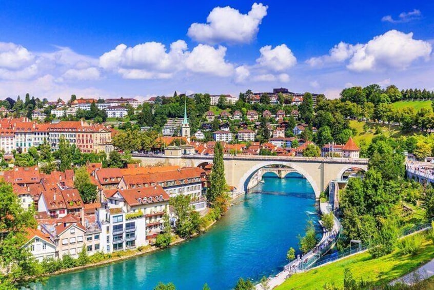 Private Custom Tour with a Local Guide in Bern