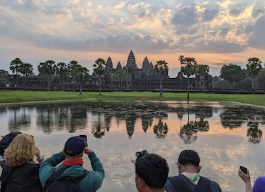 Privat Angkor What-tur vid soluppgången