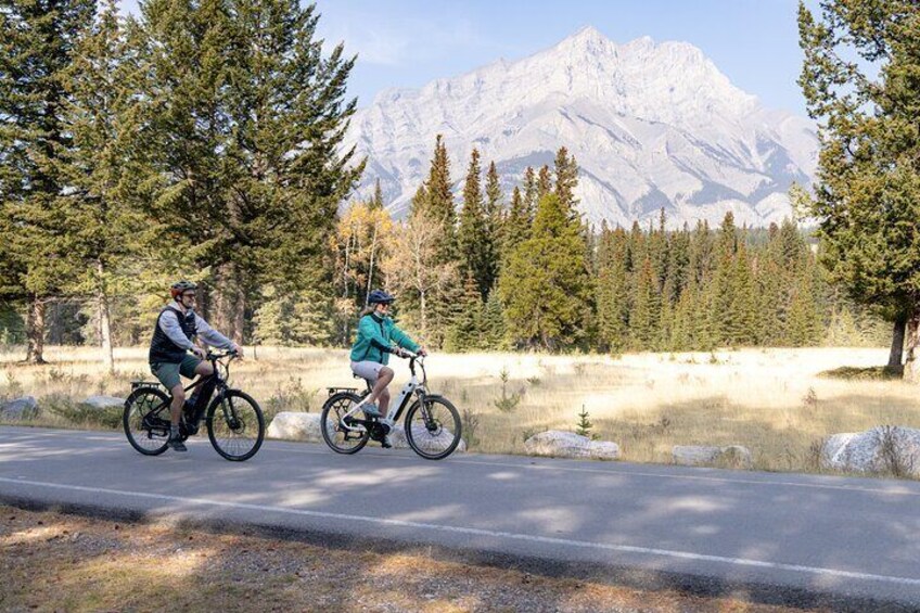 Small Group E-Bike Tour the Banff Local Explorer