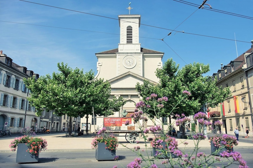 Carouge In-App Audio Tour: Charming Little Neighbour of Geneva