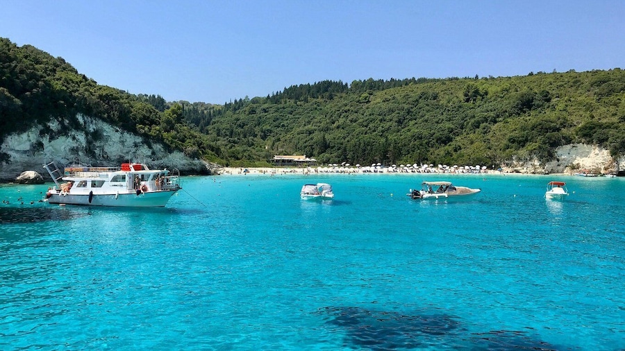 From Lefkimmi: Paxos, Antipaxos & Blue Caves Boat Tour