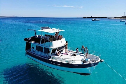 Private Boat Tour - Full Day Island Hopping & Culinary Adventure