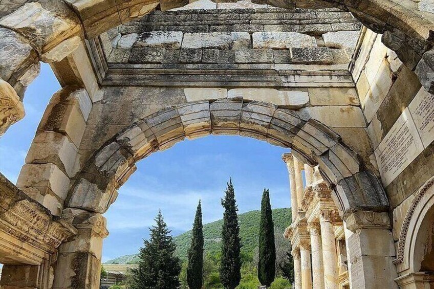Private Tour in Ephesus and Traditional Turkish Bath from Port