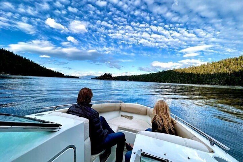 2 Hour Private Boat Tour of Beautiful Emerald Bay
