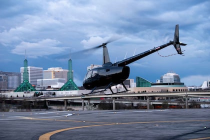 Portland: Downtown Helicopter Tour with Narration