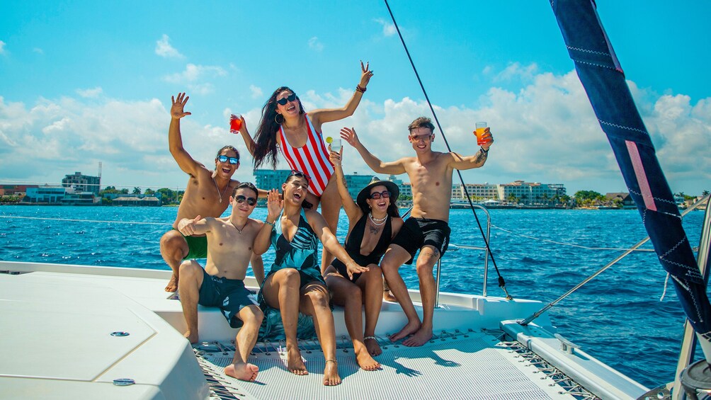 Cozumel Luxury Sailing & Snorkeling with Lunch and Open Bar Onboard