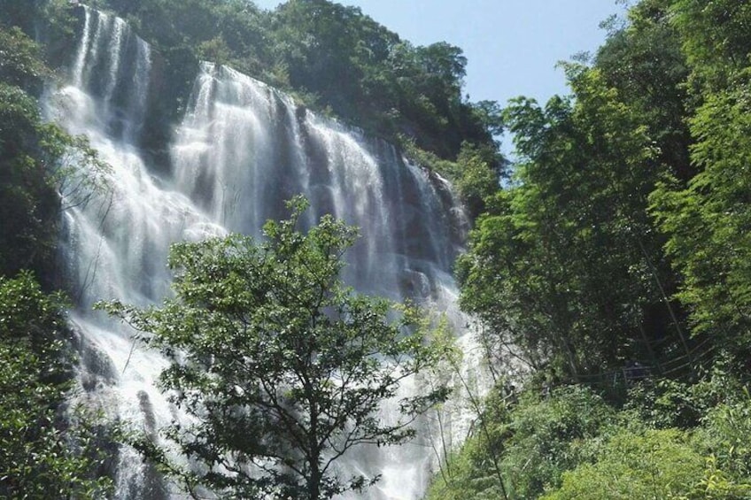 Private Day Tour to Qianlonggou Waterfall and Xitou Village from Guangzhou