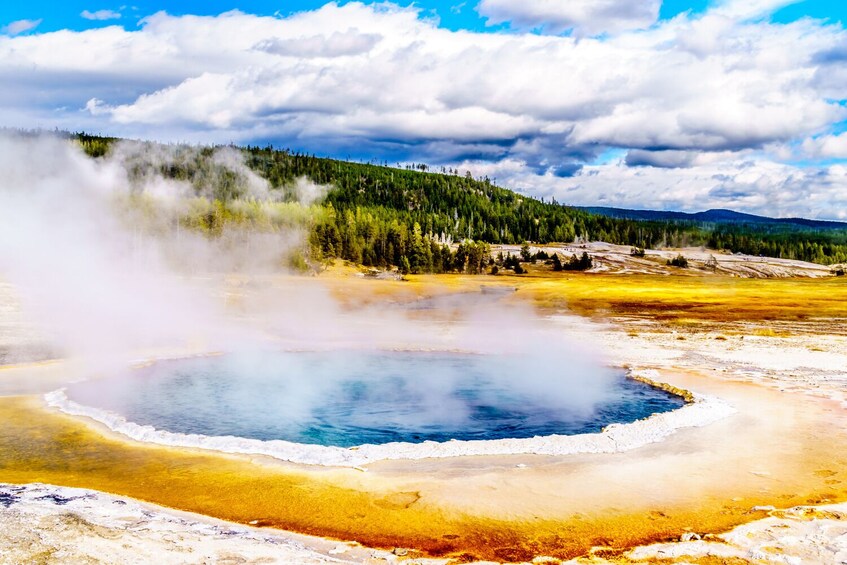 Old Faithful Self-Guided Walking Audio Tour