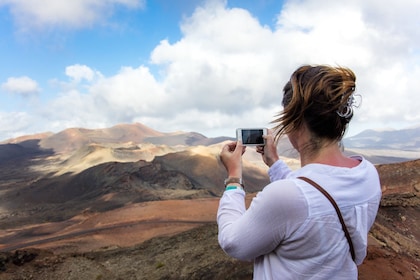 Tour di mezza giornata del vulcano di Lanzarote con barbecue