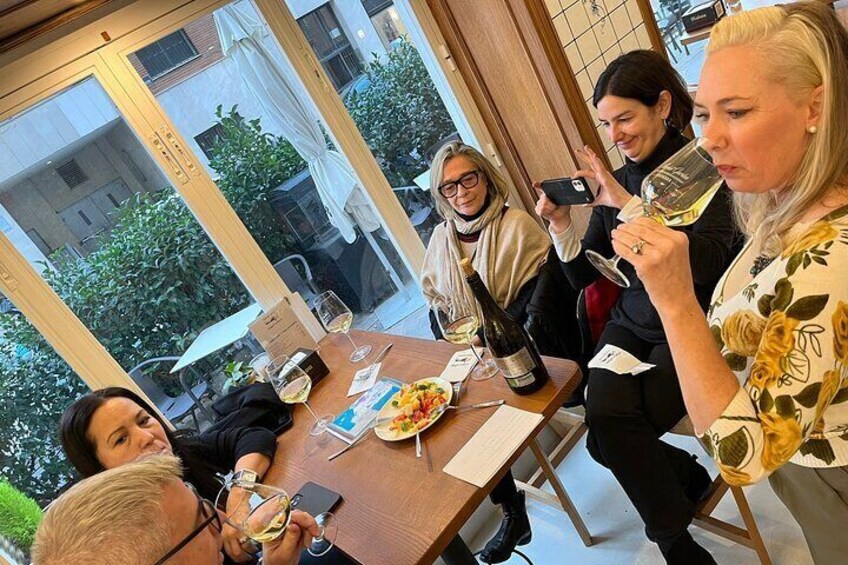 Sparkling Wine Tasting in Madrid
