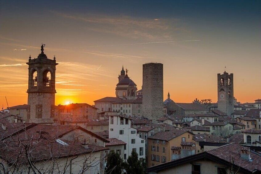 Bergamo : Private Custom Walking Tour With A Guide (Private Tour)