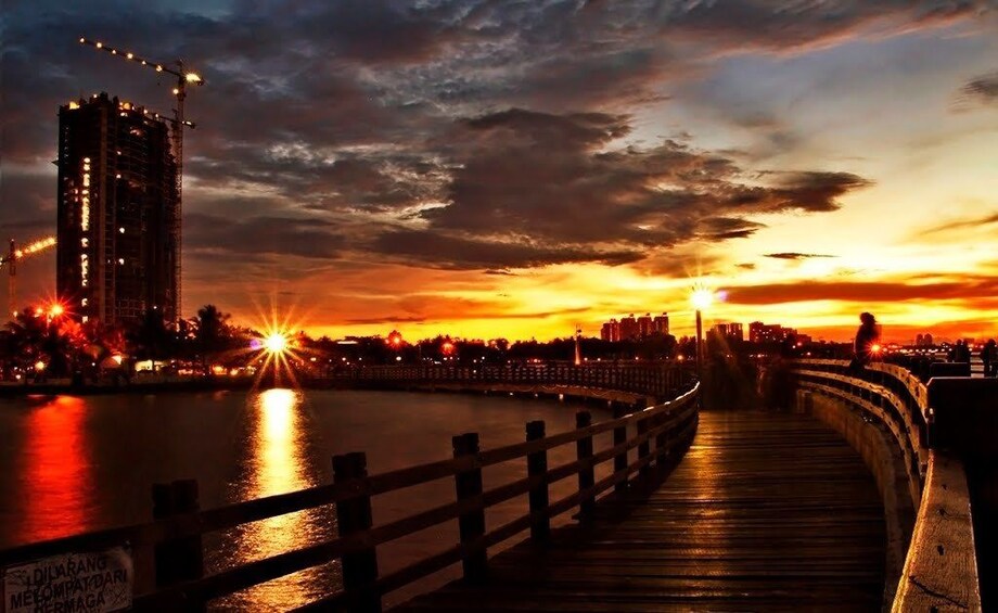 Private Half-Day Sunset in Jakarta beach with Dinner