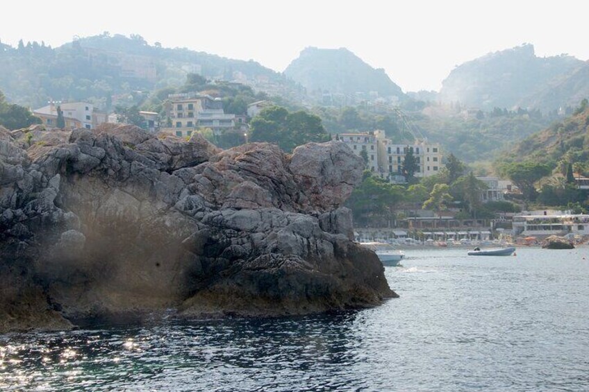 Tour to Baia di Taormina, Isola Bella and Naxos