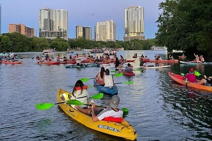 City centre Austin Sunset Kayak Tour with 1.5 Million Bats