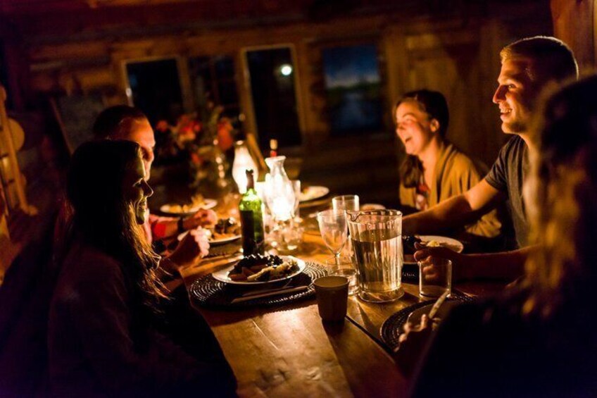 Log Cabin dining 
