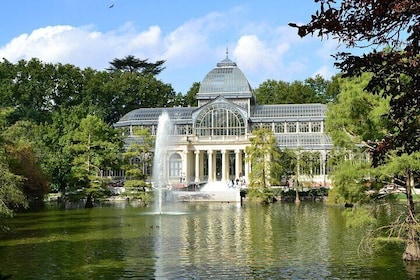 El Retiro Park Audio Tour & Madrid Archaeological Museum E-ticket