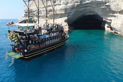 Full Day Pirate Boat Tour in Marmaris with Lunch & Drinks