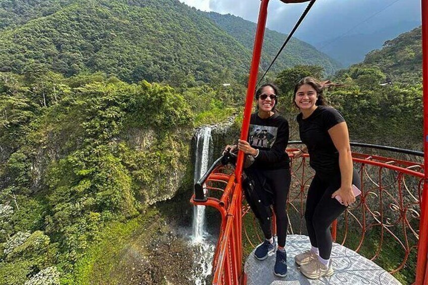  Cable Car Manto de la novia waterfall