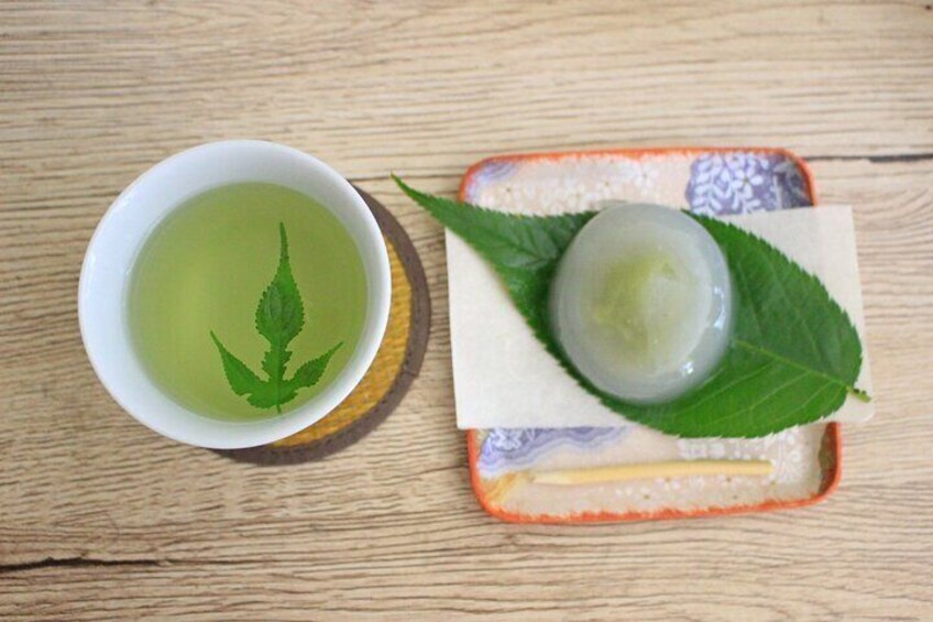 Japanese paper tea　and Japanese sweets2