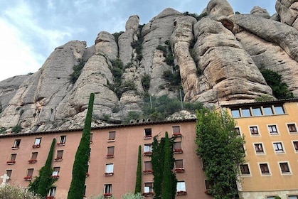Montserrat Private Tour from Barcelona with Pick-up