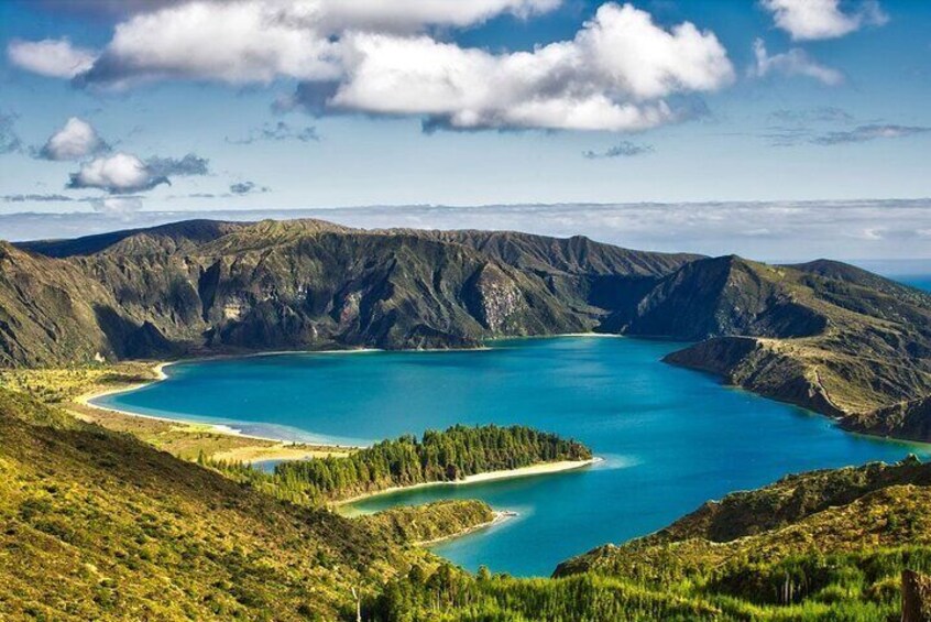 Lagoa do Fogo viewpoint