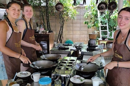 Morning Cooking Class in Organic Garden | Chiang Mai