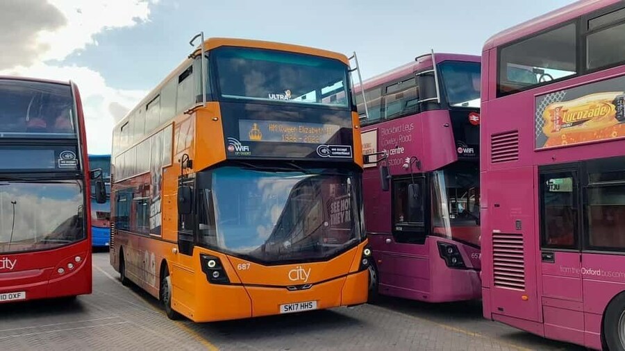 Oxford: Bus Transfer to/from London Gatwick Airport