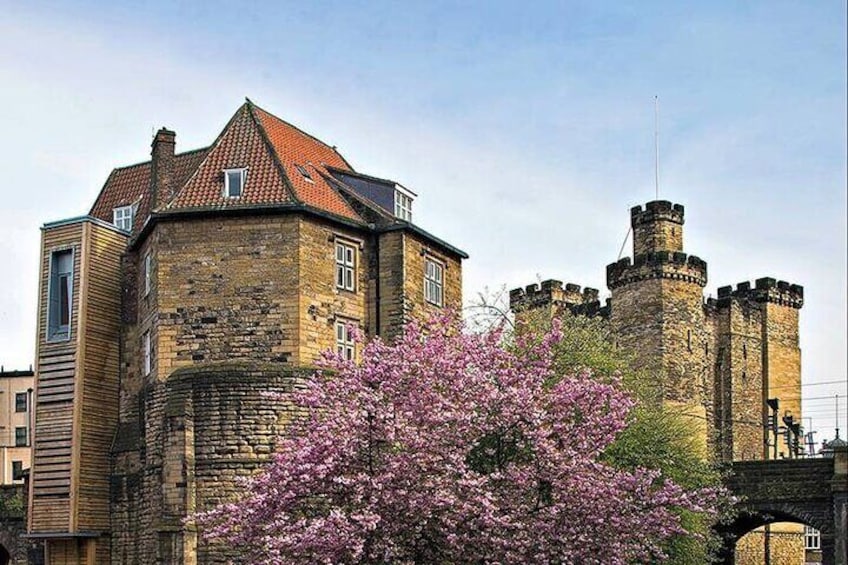 1-Hour and a Half Walking Guided Tour in Medieval Newcastle