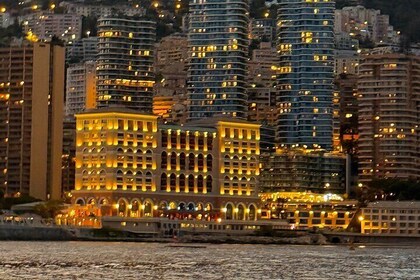 Excursion En Bateau Privé Au Coucher Du Soleil À Nice