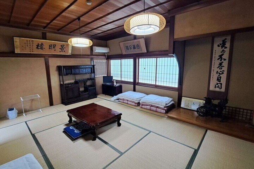 2-Day Zenkoji Overnight Tour with 'Shukubo' Temple Lodging