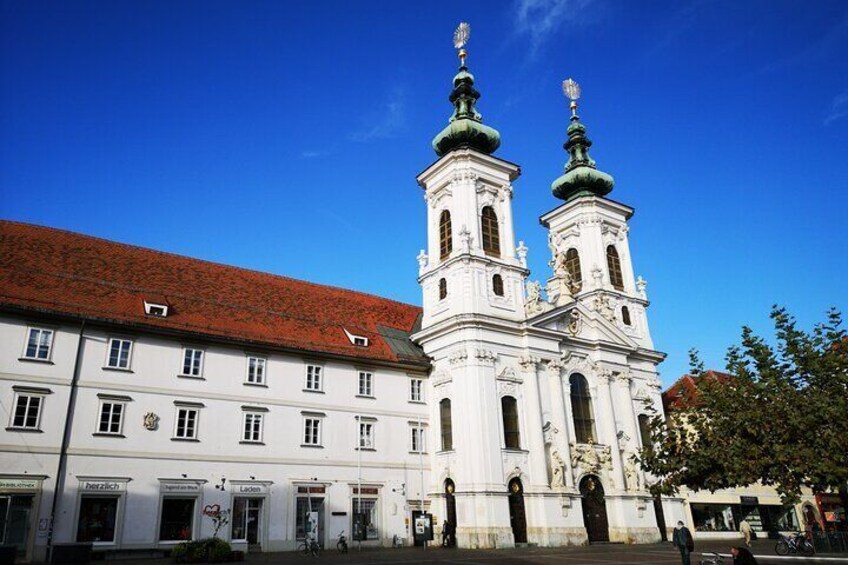 Private Bike Tour of Graz Top Attractions with Guide