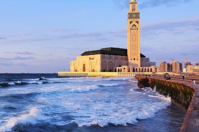 Private and Guided Tour of the City of Casablanca