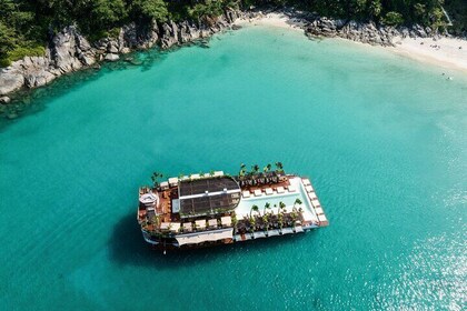 YONA Beach Club: de meest ongelooflijke bootervaring van Phuket