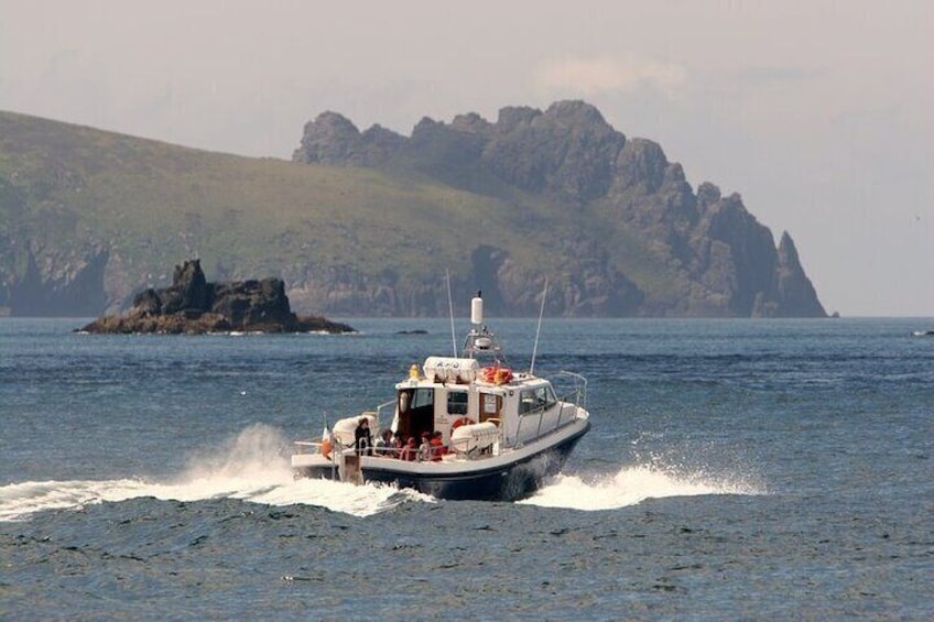 Tour boat M.V. "An Blascaod Mór"