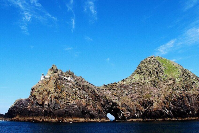 Tearacht Island lighthouse