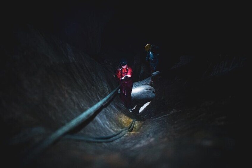 Øyfjellgrotta Cave Exploring