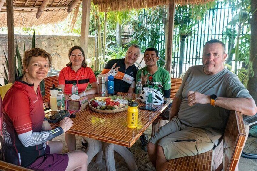 Phnom Penh Bike & Boat Sunset Tour