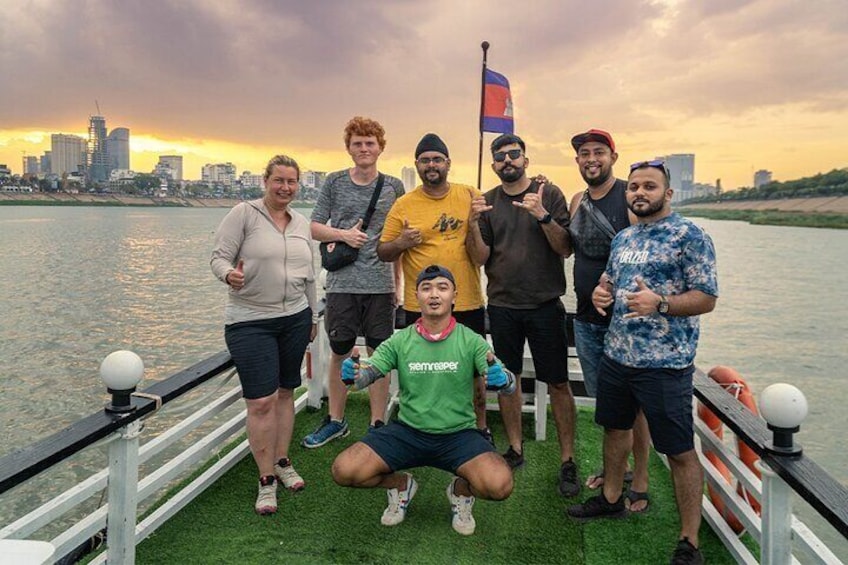 Phnom Penh Bike & Boat Sunset Tour