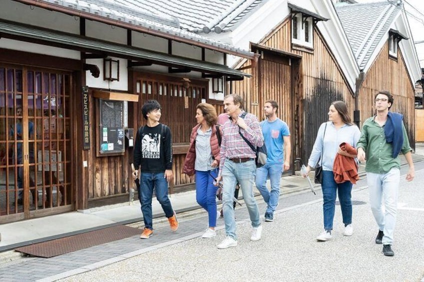 Kyoto sake tasting near Fushimi Inari