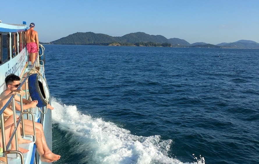 Travel from Koh Lanta to Phuket by ferry